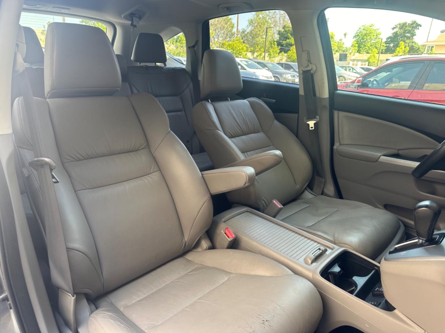 2012 BLUE /GRAY Honda CR-V leather (JHLRM3H70CC) with an 4 CYLINDER engine, Automatic transmission, located at 30 S. Berkeley Avenue, Pasadena, CA, 91107, (626) 248-7567, 34.145447, -118.109398 - Cars and Trucks!! Leather! Moon-roof! Well equipped! In the bustling streets of Pasadena, CA, and the vibrant neighborhoods of Altadena, Glendale, and the broader LA County, finding a reliable, stylish, and affordable vehicle can be a daunting task, especially if you're navigating the complexities - Photo#22